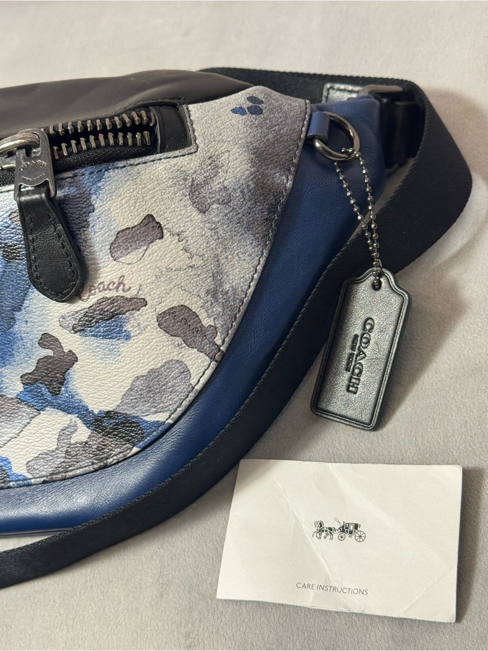 Coach Warren Men’s Blue and Gray Camo Leather Belt Bag - Picture 2 of 14